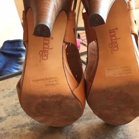 Indigo heels - Picture 5 of 6